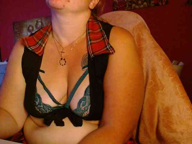 Petitoiseaucoquine webcam