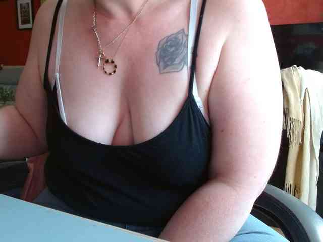 Petitoiseaucoquine webcam