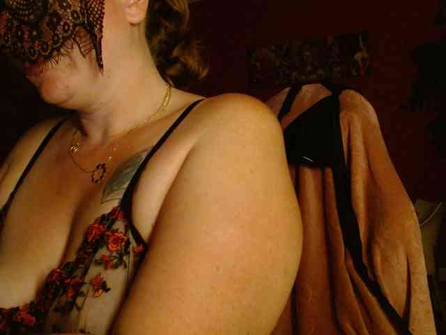 Petitoiseaucoquine webcam