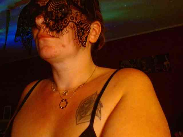 Petitoiseaucoquine webcam