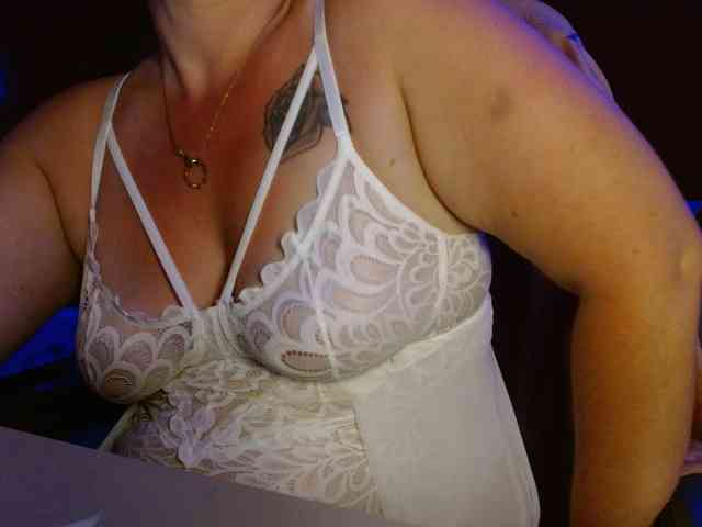 Petitoiseaucoquine webcam