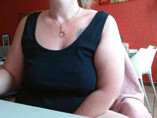 Petitoiseaucoquine webcam