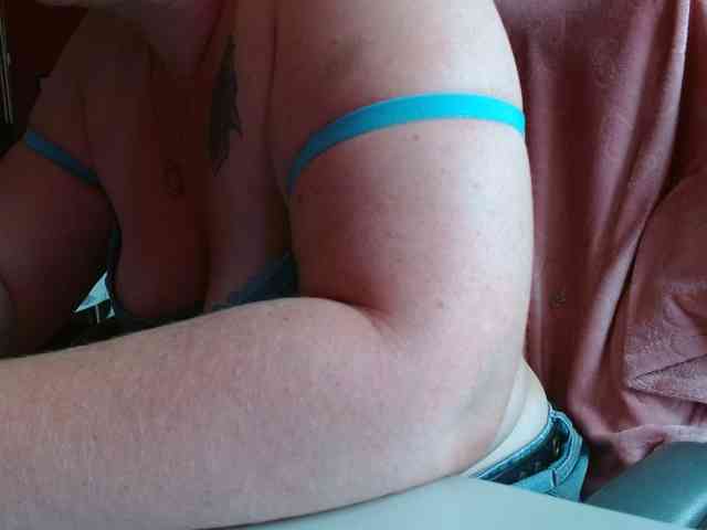 Petitoiseaucoquine webcam