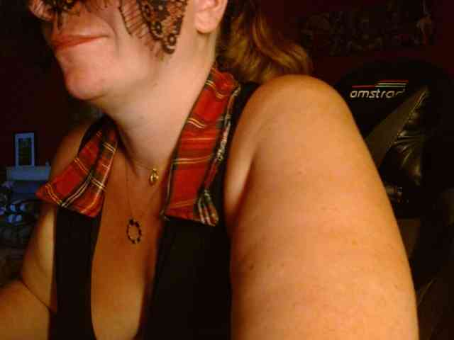 Petitoiseaucoquine webcam