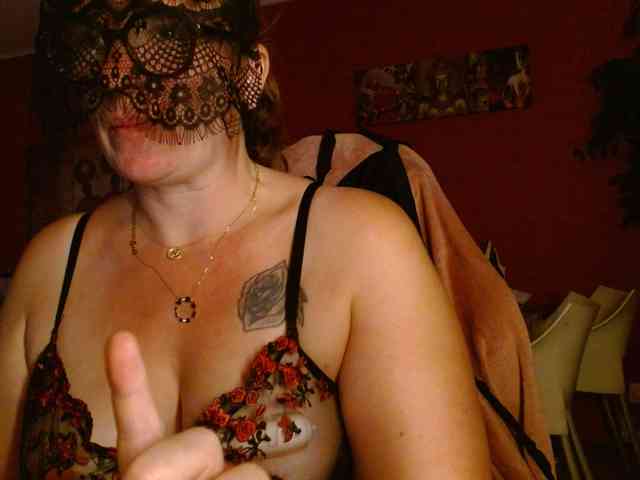 Petitoiseaucoquine webcam