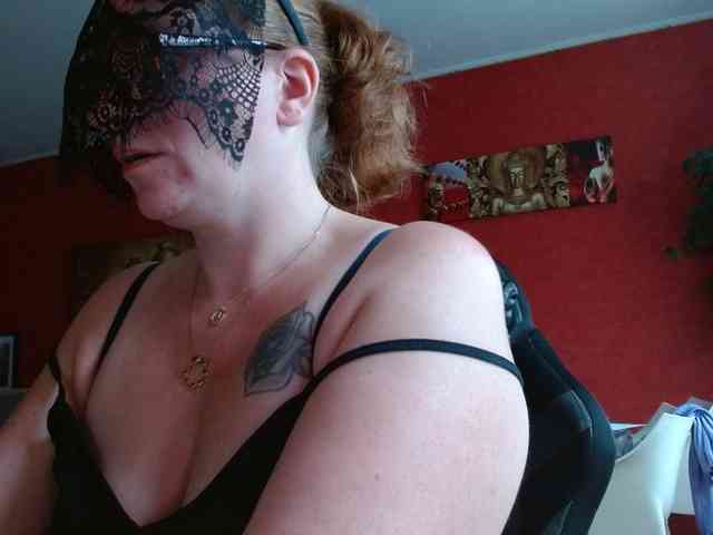 Petitoiseaucoquine webcam