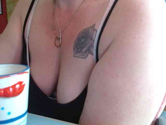 Petitoiseaucoquine webcam