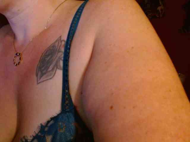 Petitoiseaucoquine webcam
