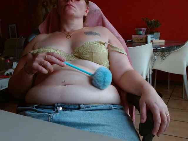 Petitoiseaucoquine webcam