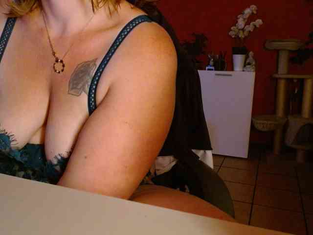 Petitoiseaucoquine webcam