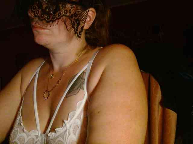Petitoiseaucoquine webcam