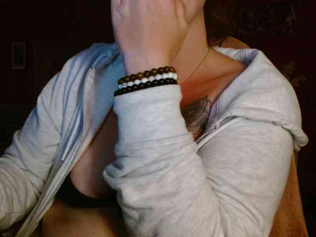 Petitoiseaucoquine webcam