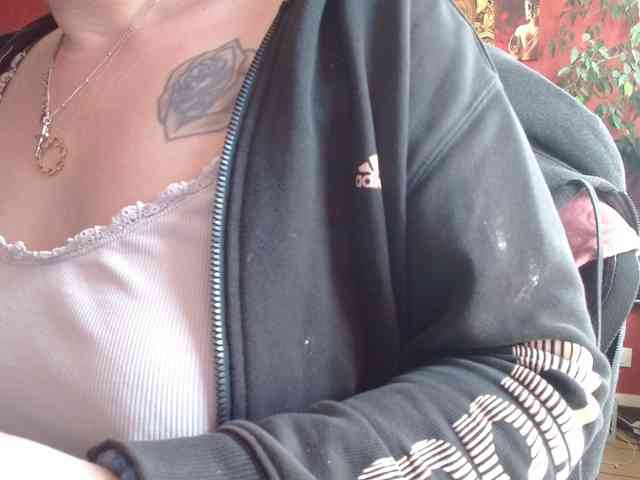 Petitoiseaucoquine webcam