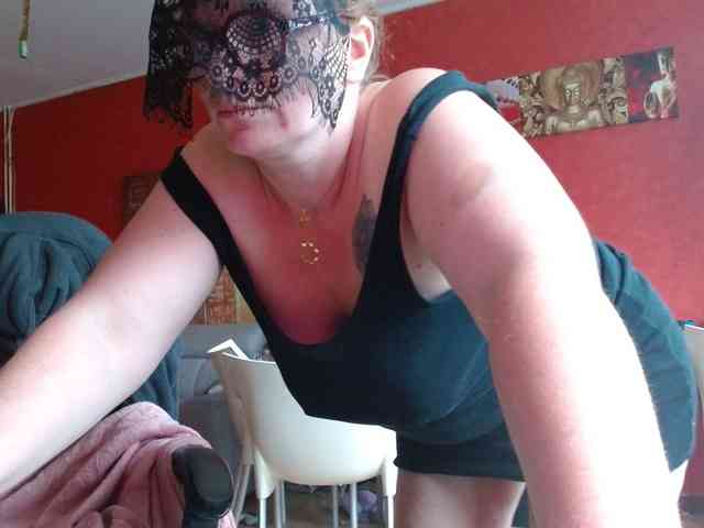Petitoiseaucoquine webcam