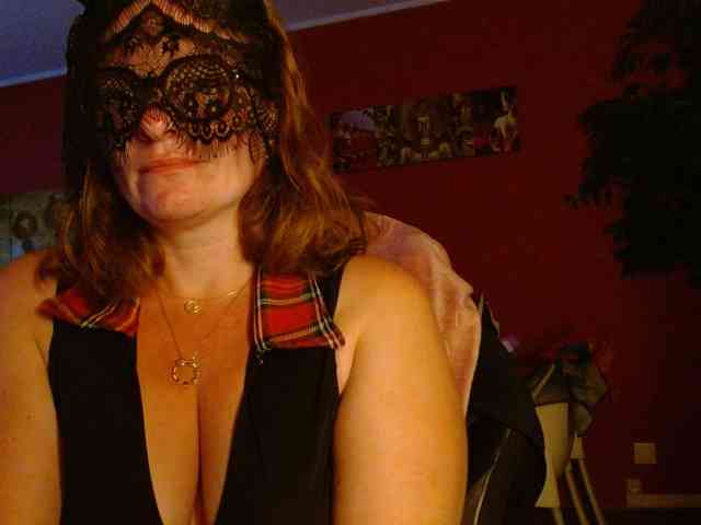 Petitoiseaucoquine webcam