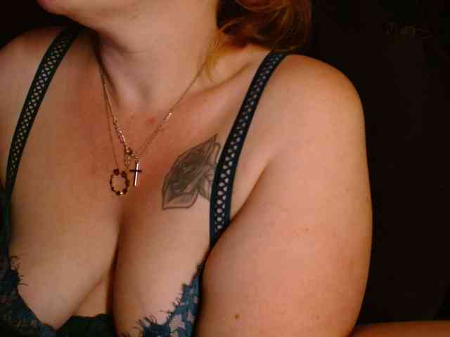 Petitoiseaucoquine webcam