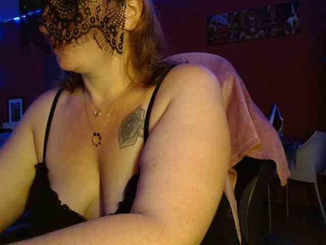 Petitoiseaucoquine webcam