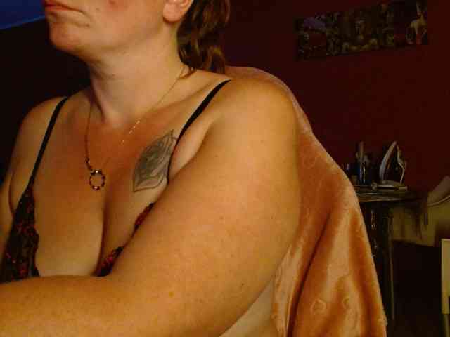 Petitoiseaucoquine webcam