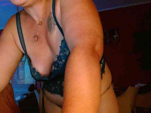 Petitoiseaucoquine webcam