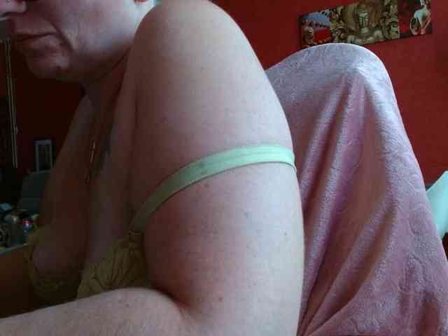 Petitoiseaucoquine webcam