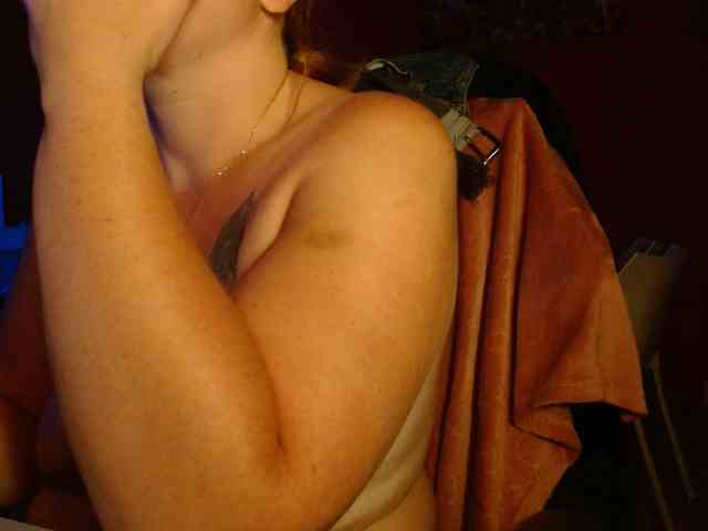 Petitoiseaucoquine webcam