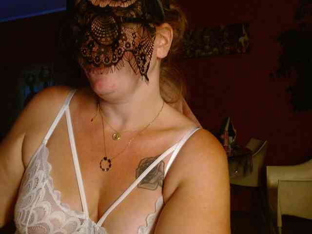 Modèle: Petitoiseaucoquine