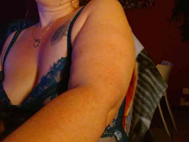 Petitoiseaucoquine webcam