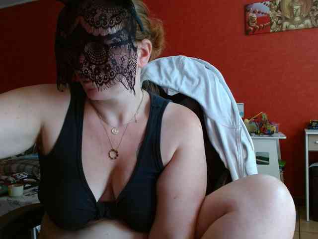 Petitoiseaucoquine webcam