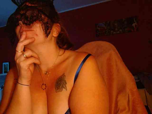 Petitoiseaucoquine webcam