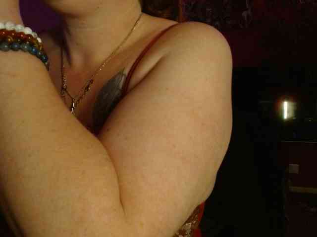 Petitoiseaucoquine webcam