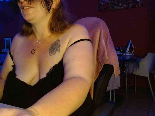 Petitoiseaucoquine webcam