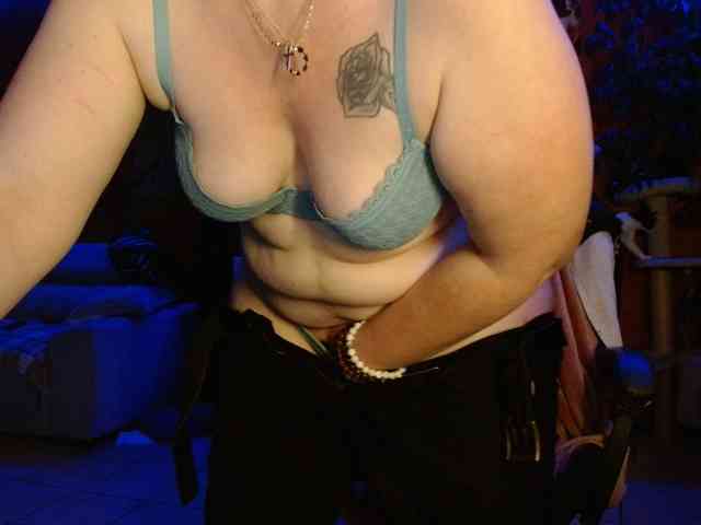 Petitoiseaucoquine webcam