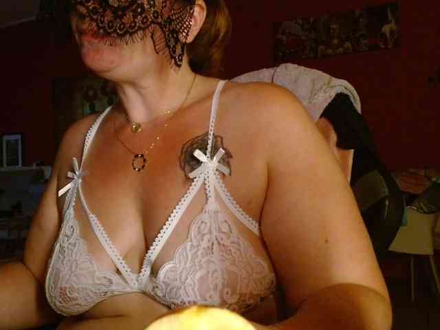 Petitoiseaucoquine webcam