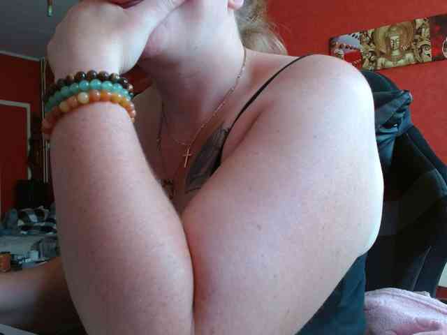 Petitoiseaucoquine webcam