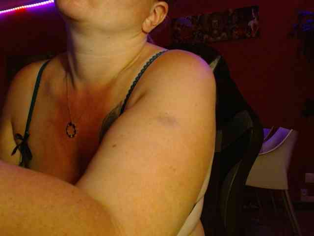 Petitoiseaucoquine webcam