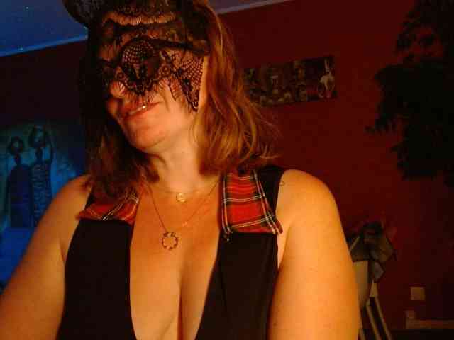 Petitoiseaucoquine webcam