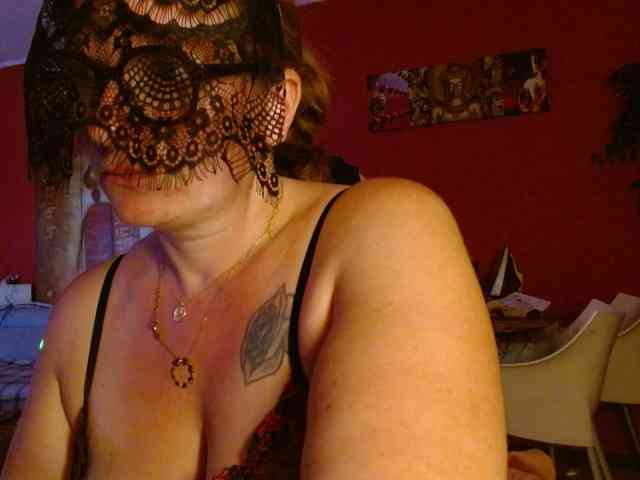 Petitoiseaucoquine webcam