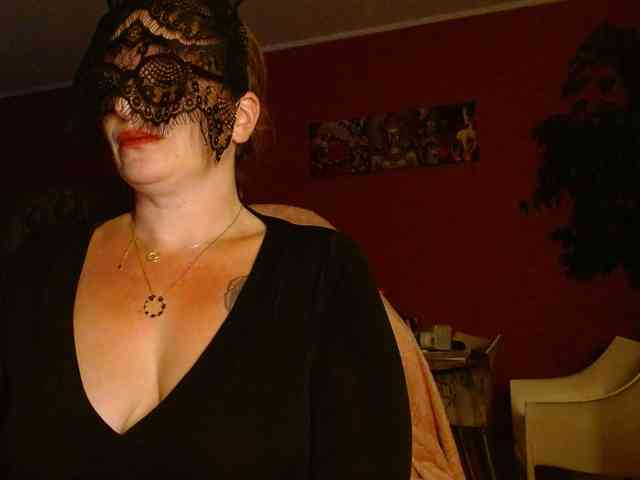 Petitoiseaucoquine webcam