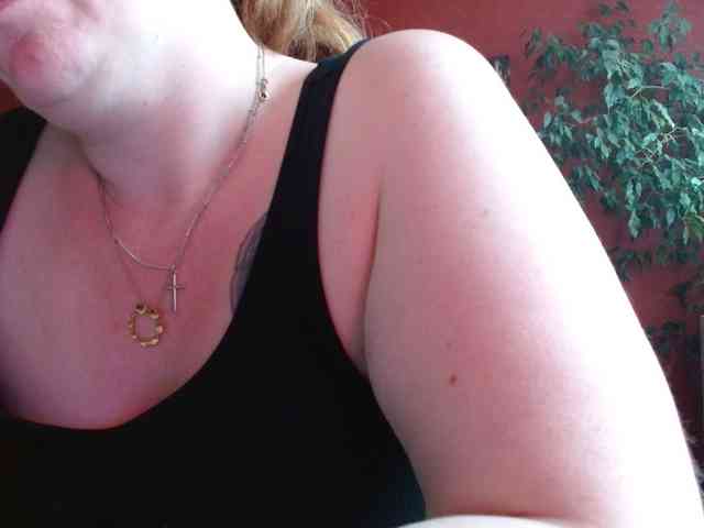 Petitoiseaucoquine webcam