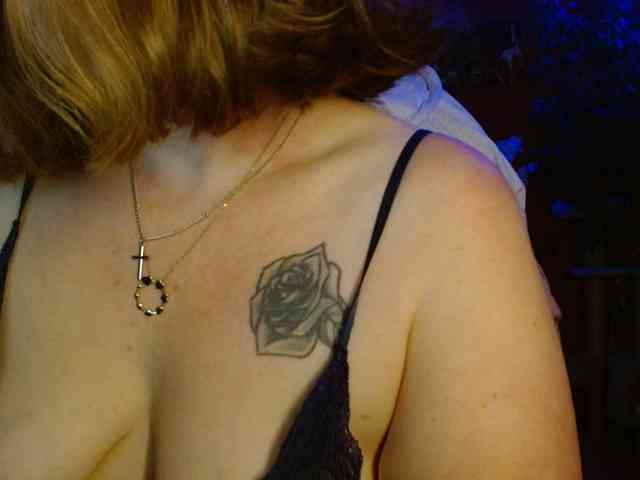 Petitoiseaucoquine webcam