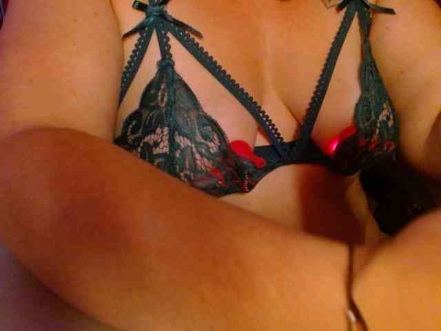 Petitoiseaucoquine webcam