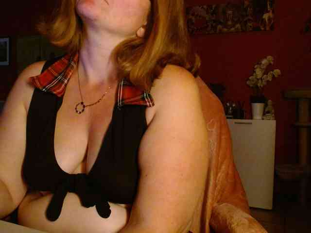 Petitoiseaucoquine webcam