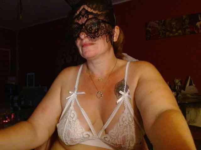 Petitoiseaucoquine webcam
