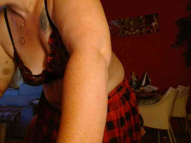 Petitoiseaucoquine webcam