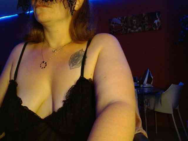 Petitoiseaucoquine webcam