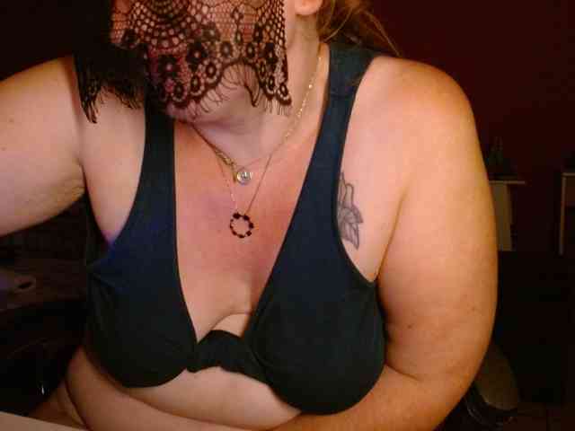 Petitoiseaucoquine webcam