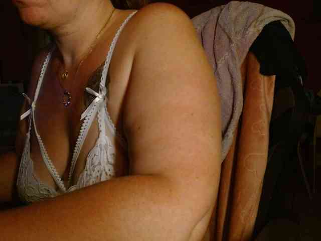 Petitoiseaucoquine webcam