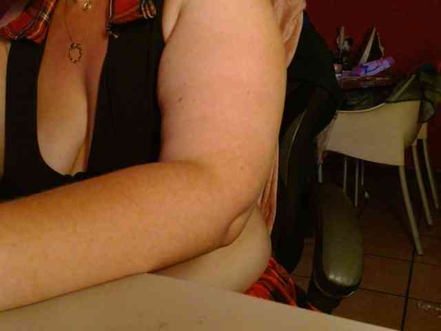 Petitoiseaucoquine webcam