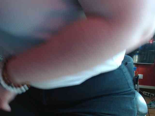 Petitoiseaucoquine webcam