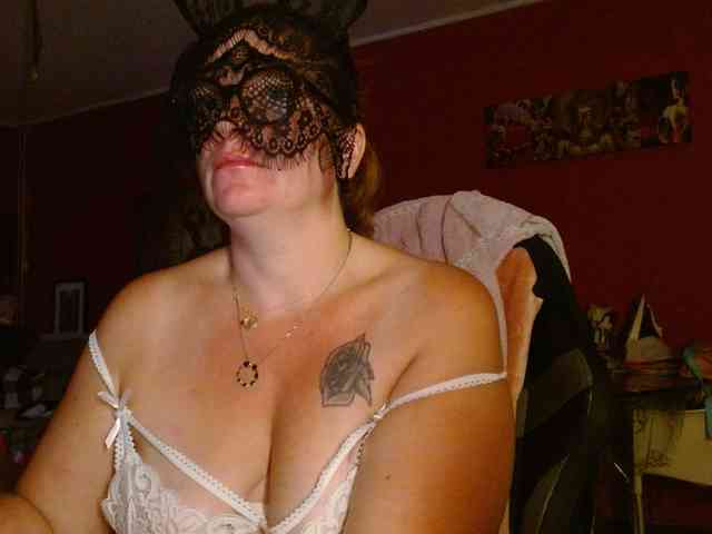 Petitoiseaucoquine webcam
